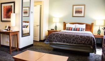 Day use room with private bathroom and lounge area at Sonesta ES Suites Dallas Las Colinas.