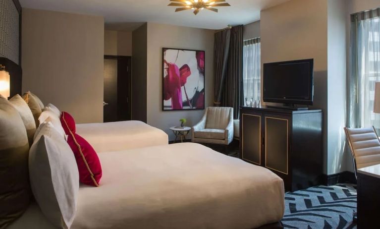 Day use twin room at The Allegro Royal Sonesta Hotel Chicago Loop.