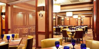 Dining area at Sonesta Atlanta Airport North.