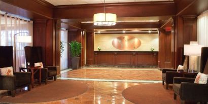 Lobby lounge at Sonesta Atlanta Airport North.