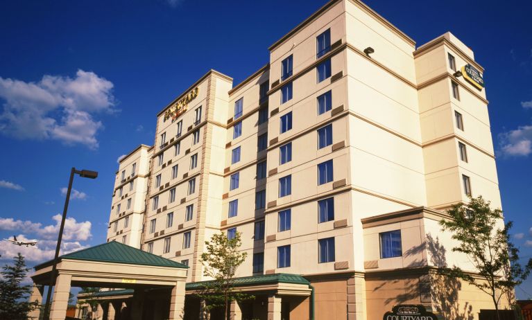 Courtyard By Marriott Toronto Airport, Toronto