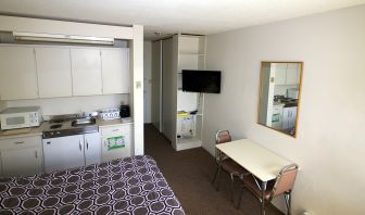 Day use room with kitchen at Alexandra Hotel.