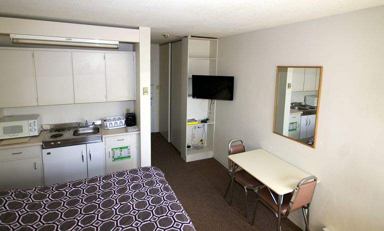 Day use room with kitchen at Alexandra Hotel.