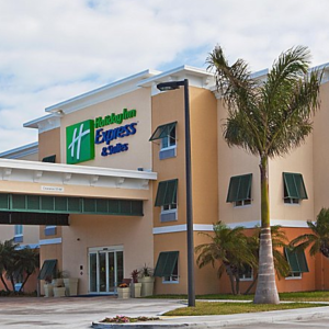 Holiday Inn Express & Suites Marathon