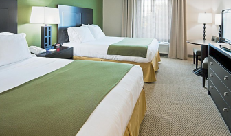 Holiday Inn Express & Suites Marathon