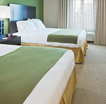 Holiday Inn Express & Suites Marathon