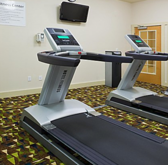 Holiday Inn Express & Suites Marathon