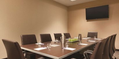 Meeting room at Hyatt Place West End Georgetown.