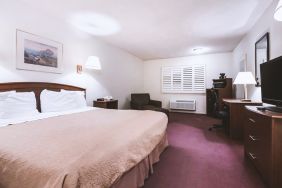 Sky-Palace Inn & Suites Mccook