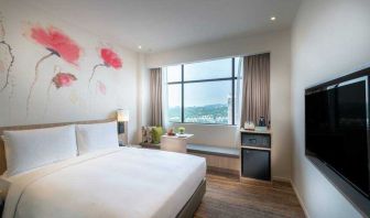 Comfortable queen guest room at the Hilton Garden Inn Kuala Lumpur Jalan Tuanku Abdul Rahman South.