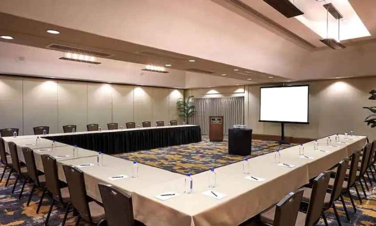 Meeting room suitable for any business occasion at the Hilton Phoenix Resort at the Peak.