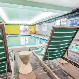 Beautiful indoor pool at Tru by Hilton Bowling Green.