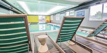 Beautiful indoor pool at Tru by Hilton Bowling Green.