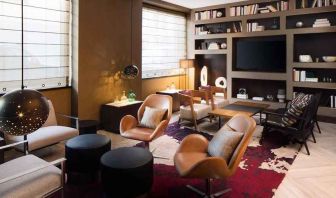 Cosy lounge and coworking space at Hilton Brooklyn New York.