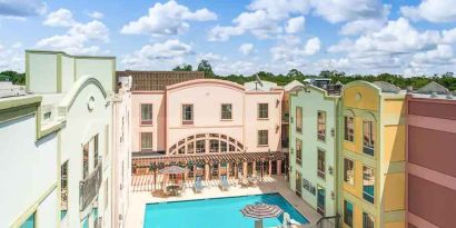 Beautiful outdoor patio with pool at the Hampton Inn & Suites Amelia Island-Historic Harbor Front.