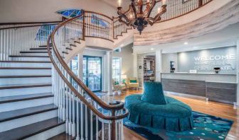 Stylish lobby area at the Hampton Inn & Suites Amelia Island-Historic Harbor Front.