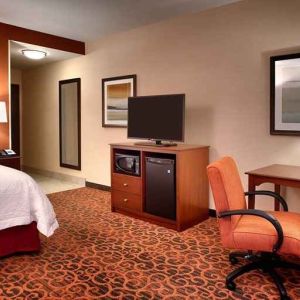 beautiful delux king room with work area at Hampton Inn Omaha/West-Dodge Road (Old Mill).