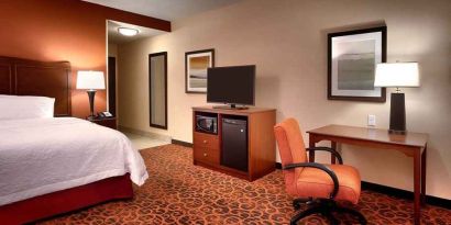 beautiful delux king room with work area at Hampton Inn Omaha/West-Dodge Road (Old Mill).