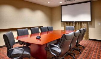 Professional meeting room at Hampton Inn Omaha/West-Dodge Road (Old Mill).