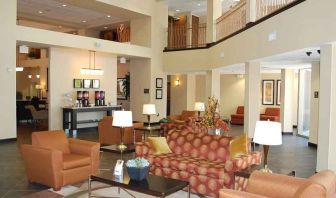 comfortable lobby-lounge for coworking at Hampton Inn & Suites Phoenix/Gilbert, AZ.