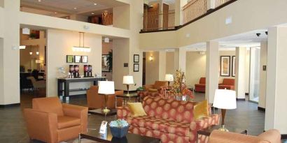 comfortable lobby-lounge for coworking at Hampton Inn & Suites Phoenix/Gilbert, AZ.