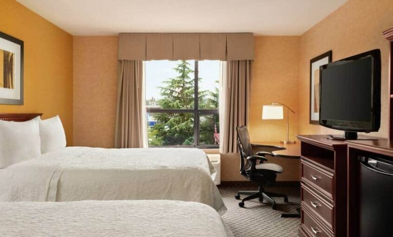 2 queen beds with desk, tv and mini-fridge at the Hampton Inn & Suites by Hilton Langley-Surrey