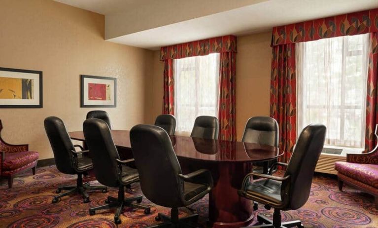 Meeting room at the Hampton Inn & Suites by Hilton Langley-Surrey