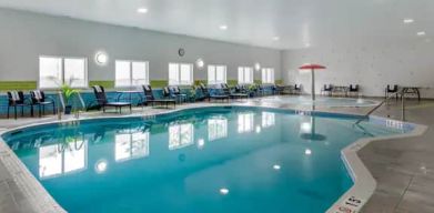 Indoor pool at the Hampton Inn & Suites by Hilton Edmont