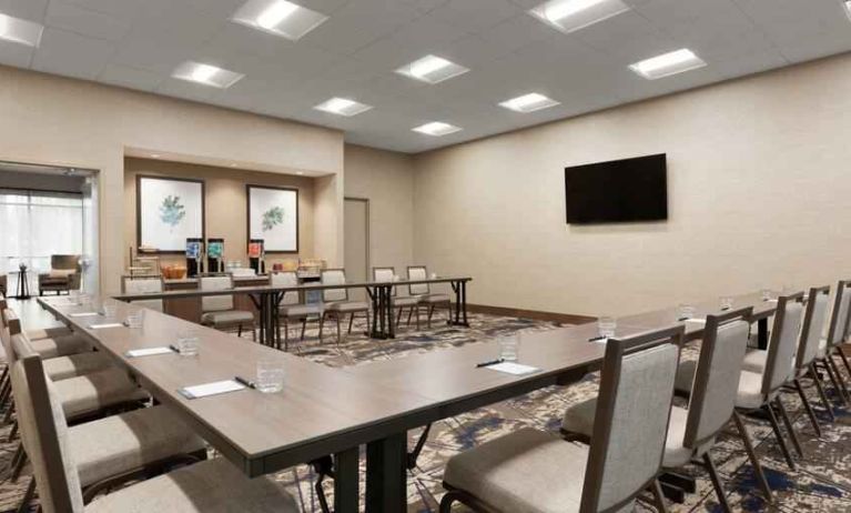 Meeting room perfect for every business appointment at the Tru by Hilton Albany Crossgates Mall.