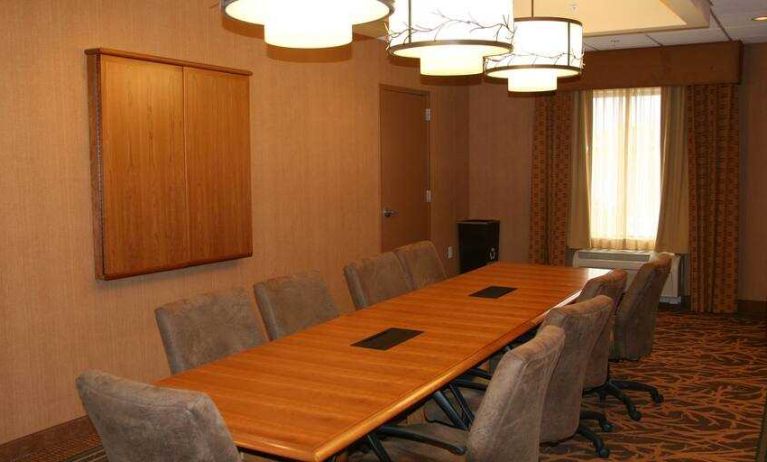 Meeting room perfect for every business appointment at the Hampton Inn & Suites Riverton, WY.