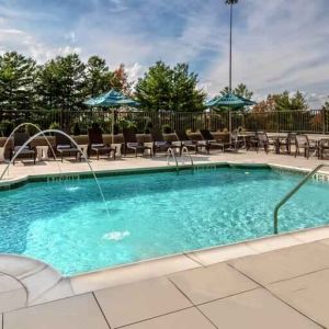 Outdoor swimming pool at the Hilton Franklin Cool Springs.