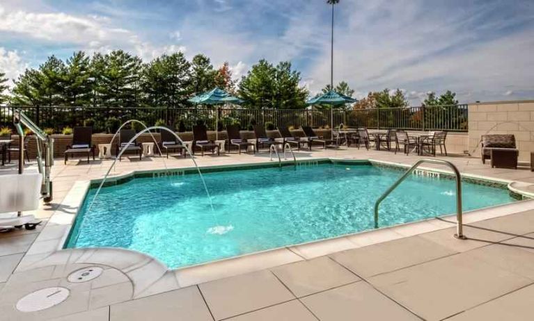 Outdoor swimming pool at the Hilton Franklin Cool Springs.