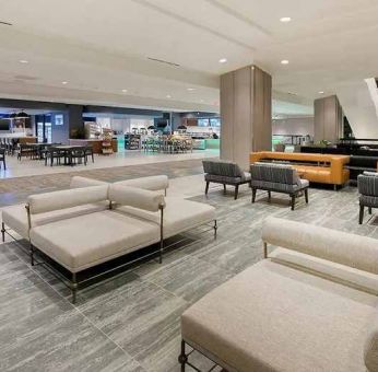 Comfortable lobby-lounge ideal for coworking at Hilton Atlanta.