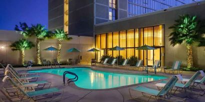 Beautiful and relaxing outdoor pool at the Hilton Sacramento-Arden West.