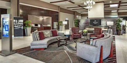 Beautiful lobby area perfect as workspace at the Hilton Sacramento-Arden West.