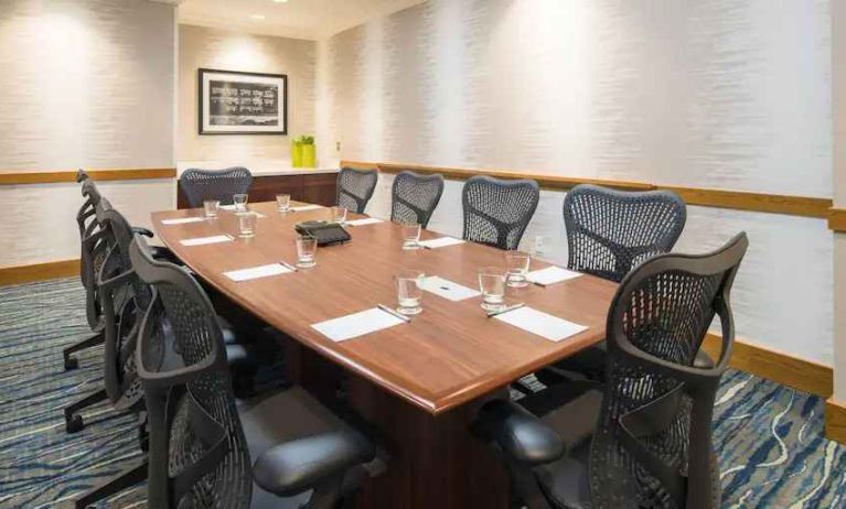 Small meeting room at the Hampton Inn & Suites by Hilton Portland-Pearl District.