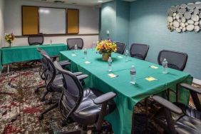 professional meeting room at Hampton Inn San Francisco Airport.