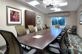 Meeting room with table at the Hilton Garden Inn Minneapolis Airport Mall of America.