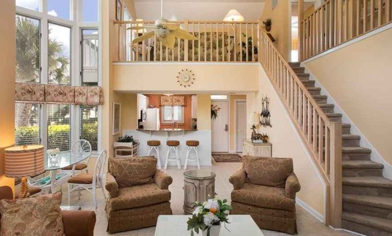 beatiful lounge area with natural light ideal as a coworking space at Kingston Plantation Condos.