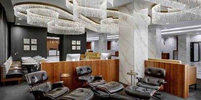 relaxing lobby-lounge ideal for coworking and for digital nomads at Washington Hilton.