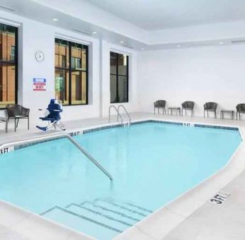 Relaxing indoor pool at the Hilton Garden Inn Memphis Downtown.