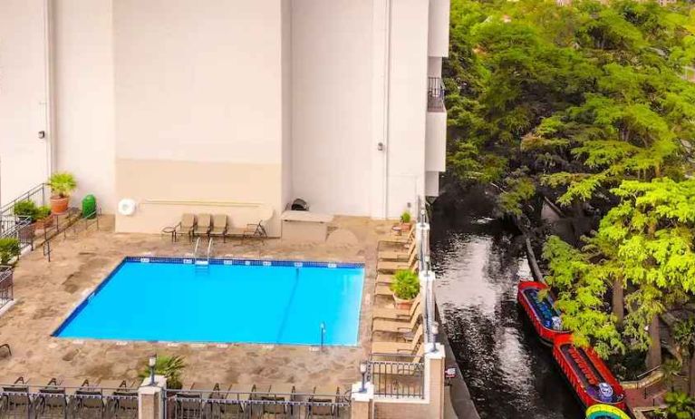 Relaxing outdoor pool at the Hilton Palacio del Rio.