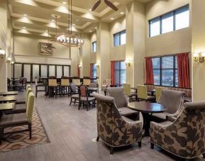 comfortable lobby lounge area ideal for coworking at Hampton Inn & Suites Baton Rouge - I-10 East.