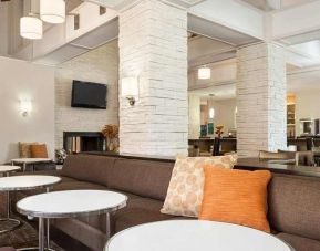 comfortable lobby lounge area ideal for coworking at Homewood Suites by Hilton - Boulder.