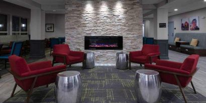 Comfortable lobby workspace at the Hampton Inn Concord Bow.