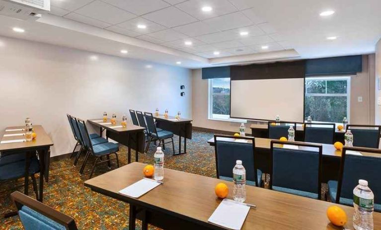 professional and equipped meetiing room for all business meetings at Hampton Inn Cape Cod Canal.