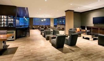 comfortable lobby and lounge area perfect as a coworking space at DoubleTree by Hilton Hotel & Suites Jersey City.