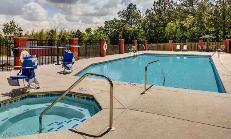 beautiful outdoor pool at Hampton Inn Thomson.