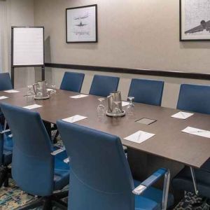 professional meeting room ideal for all boardroom meetings at Embassy Suites by Hilton Seattle Tacoma International Airport.