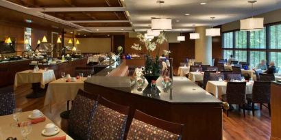 Restaurant workplace perfect for co-working at the DoubleTree by Hilton Tulsa - Warren Place.